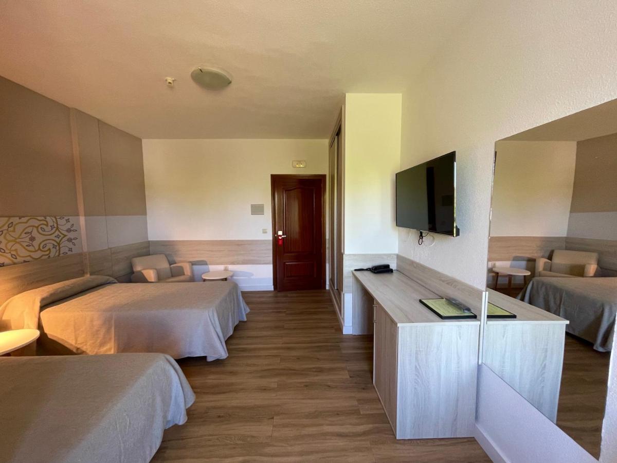 Hotel Balneario Fuentes Del Trampal Carmonita ภายนอก รูปภาพ