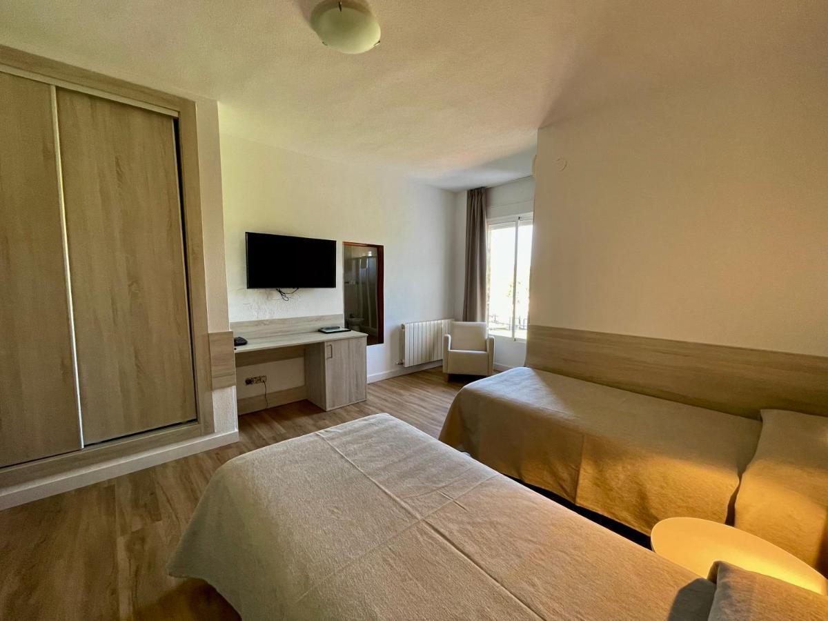 Hotel Balneario Fuentes Del Trampal Carmonita ภายนอก รูปภาพ