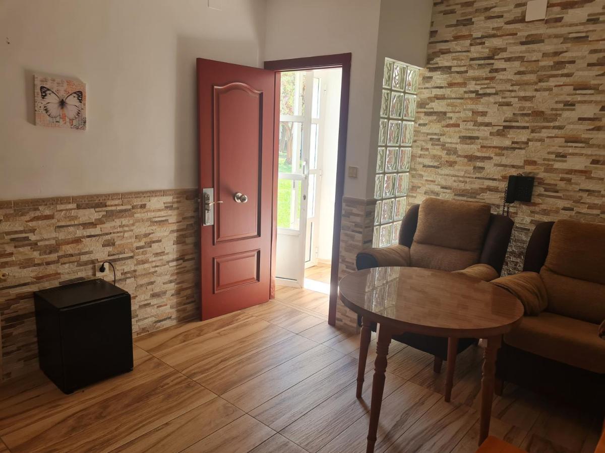 Hotel Balneario Fuentes Del Trampal Carmonita ภายนอก รูปภาพ