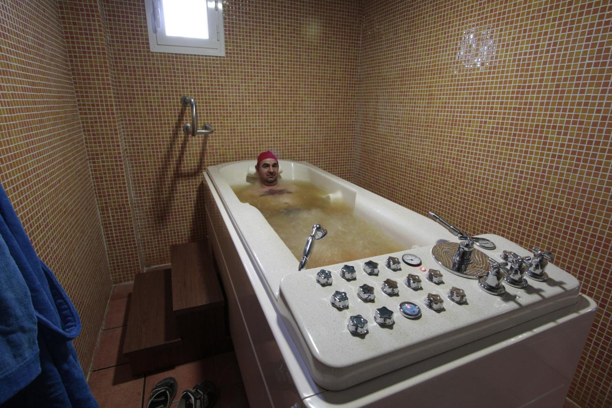 Hotel Balneario Fuentes Del Trampal Carmonita ภายนอก รูปภาพ