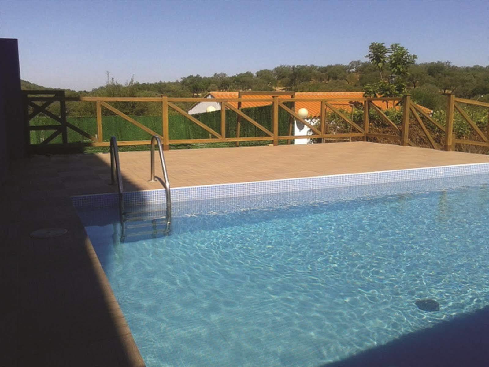 Hotel Balneario Fuentes Del Trampal Carmonita ภายนอก รูปภาพ